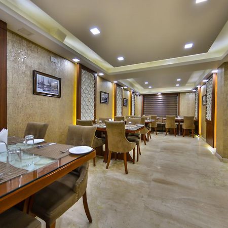 Clarks Inn Srinagar מראה חיצוני תמונה