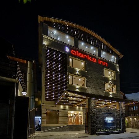 Clarks Inn Srinagar מראה חיצוני תמונה