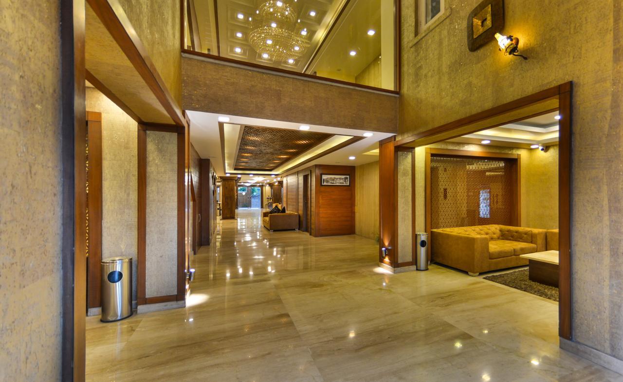 Clarks Inn Srinagar מראה חיצוני תמונה