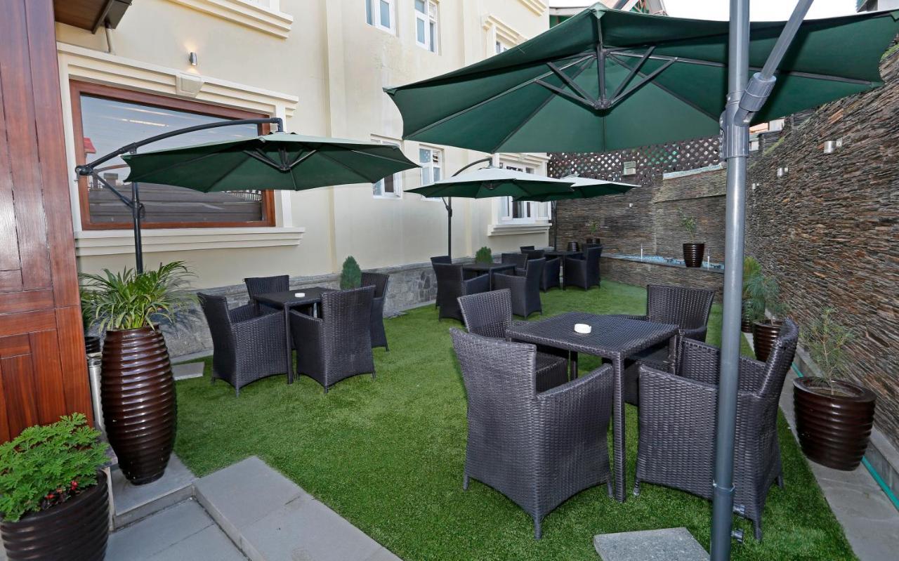 Clarks Inn Srinagar מראה חיצוני תמונה