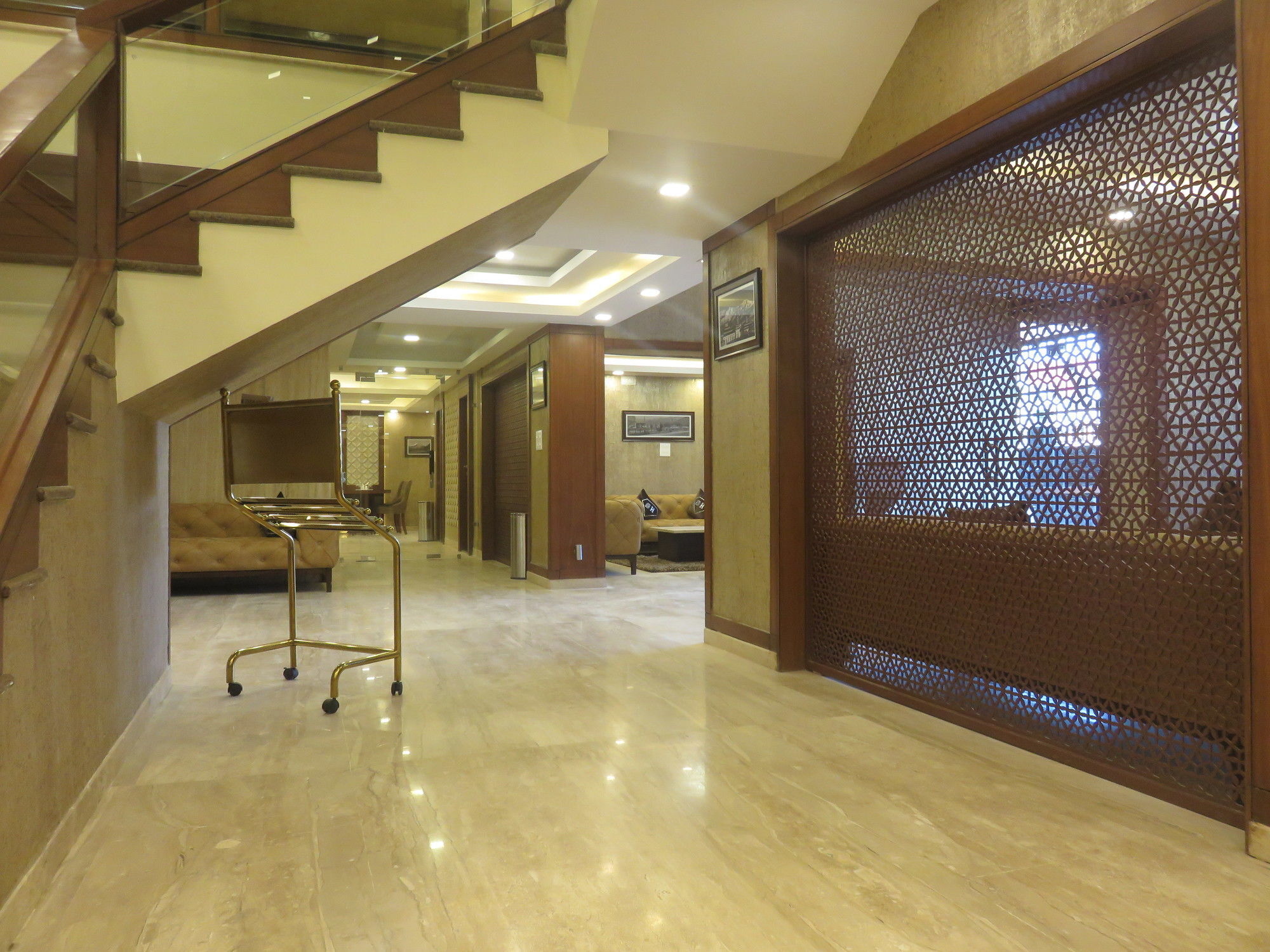 Clarks Inn Srinagar מראה חיצוני תמונה